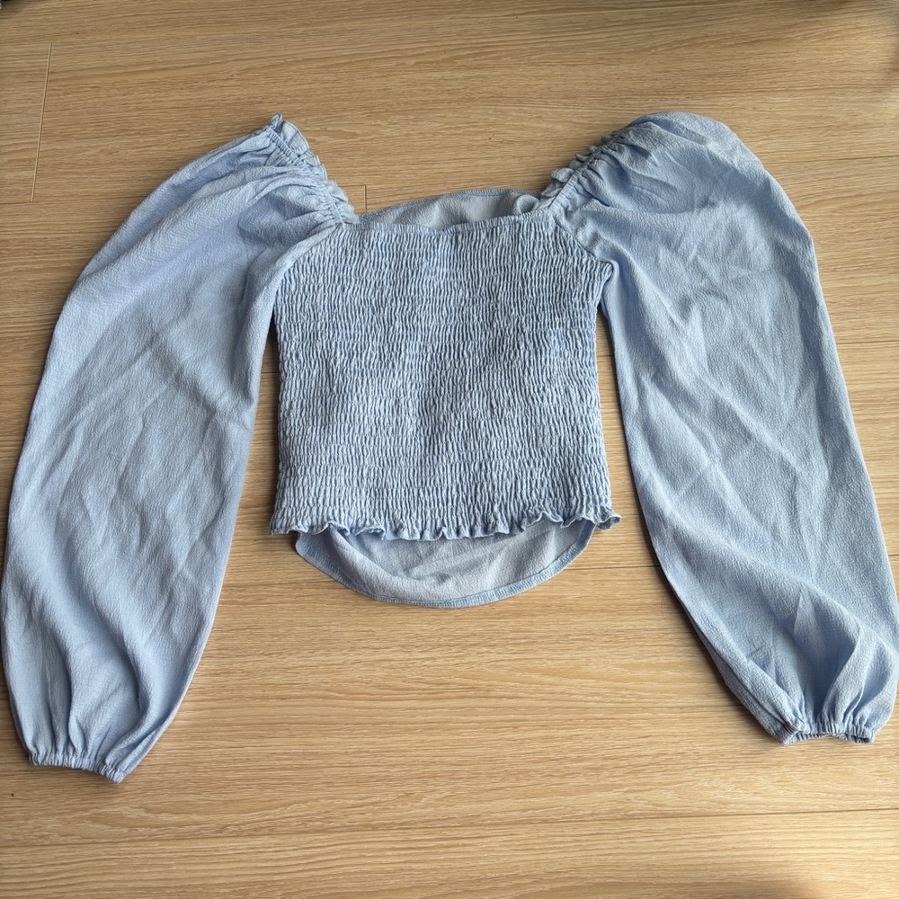 2/$10 SHEIN Light Blue Puff Sleeve Smocked Top stretchy ruched top size S - Picture 3 of 7